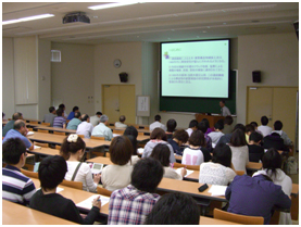 講演風景（北海学園大学工学部　高橋教授）